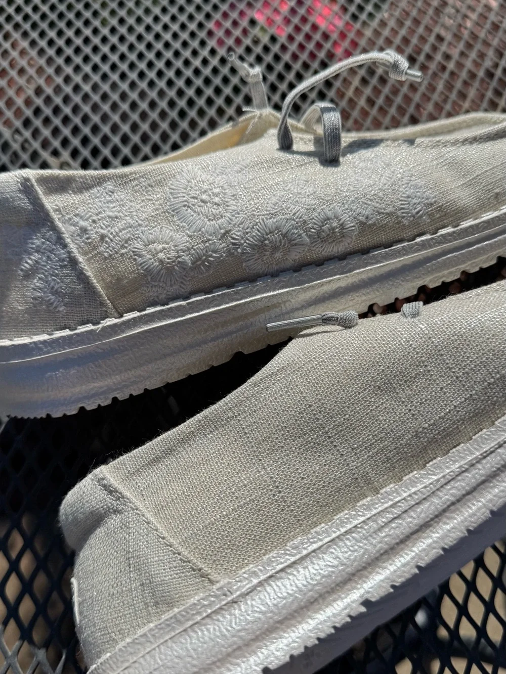 NEW Hey Dude Women's Lace-Up Casual Sneakers in Cream, Sparkly, Floral,Size 7